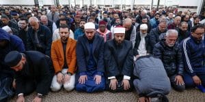 25 Islamic Clerics Urge Muslims Across US to Defeat Trump