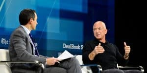 Billionaire Jeff Bezos Wants to 'Help' Trump Gut Regulations