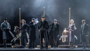 Notée 4,5 sur 5 par les spectateurs, cette série à succès est adaptée sur scène et c’est le spectacle à ne pas manquer en 2025 !