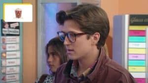 Il a fait ses premiers pas à l'écran il y a 32 ans, et aujourd'hui c'est l'un des plus célèbres acteurs français. L'avez-vous reconnu ?