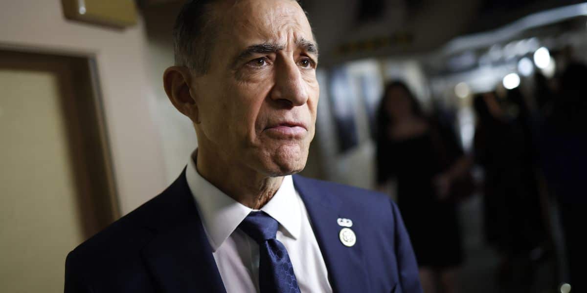 House GOP Passes Bill That Moves Toward Making Trump a 'King With Unlimited Power'