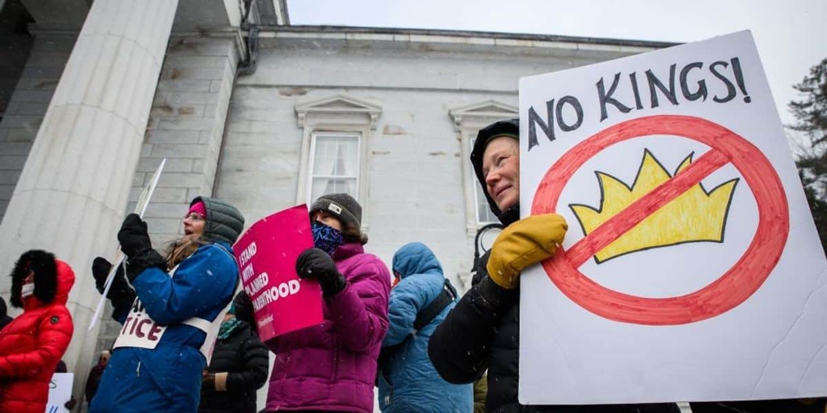 'We Don't Do Kings': Mass Protests Planned to Counter Trump's Birthday Military Parade