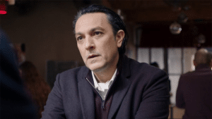 Ici tout commence : "Il va y avoir des tentatives de sabotage" ... Olivier Sitruk se confie sur son retour dans la peau de Castelmont cet été