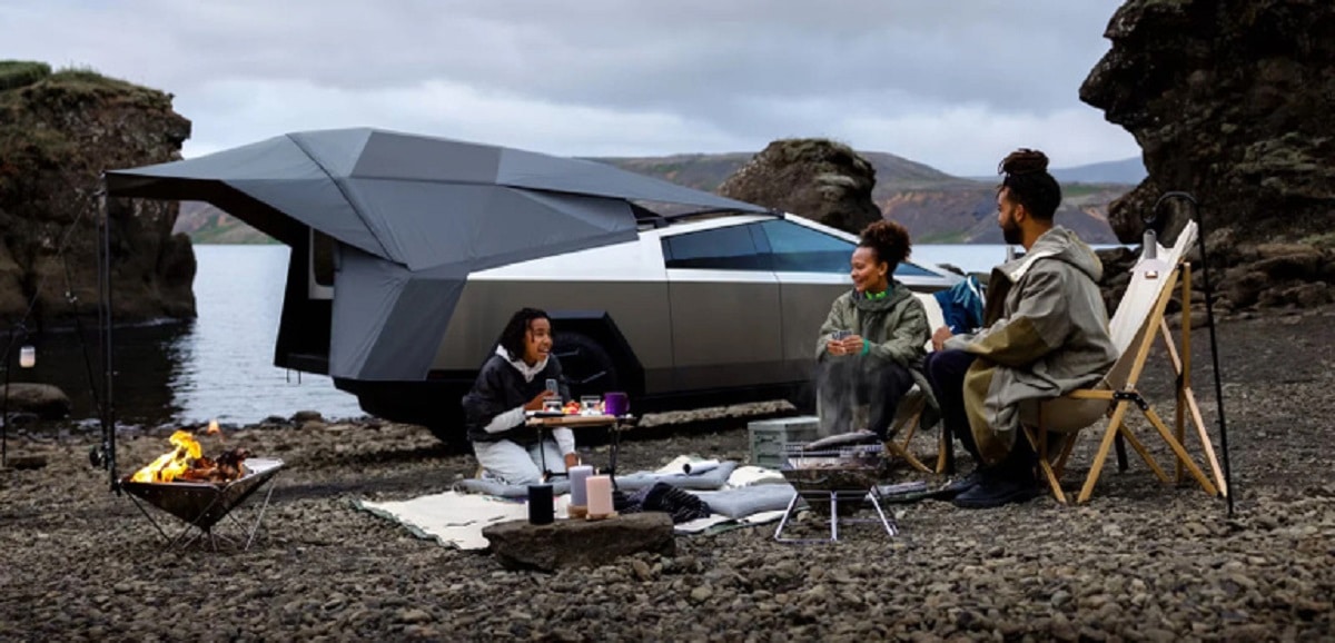 This man tried to buy a Tesla