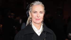 Carole Bouquet : pourquoi a-t-elle totalement changé son look ? Voici la réponse !