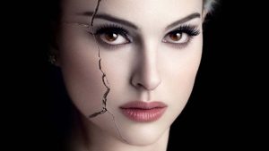 "Très souvent à l'écran, on va voir la schizophrénie représentée comme un trouble violent" : un médecin psychiatre décrypte les clichés du cinéma