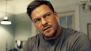 "Reacher est un héros d'action malgré lui" : l'auteur de la saga a une idée bien précise sur ce qui rend la série si addictive !