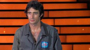 Running Man avec... Gérard Lanvin ? Sorti il y a 42 ans, ce film de science-fiction français raconte la même histoire mais n'a rien à voir avec Stephen King