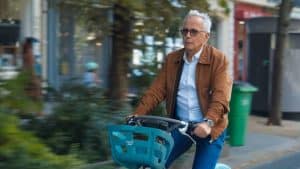 Premières images : Fabrice Luchini dans une comédie hommage à l'un des plus grands auteurs de tous les temps, c'est Victor comme tout le monde