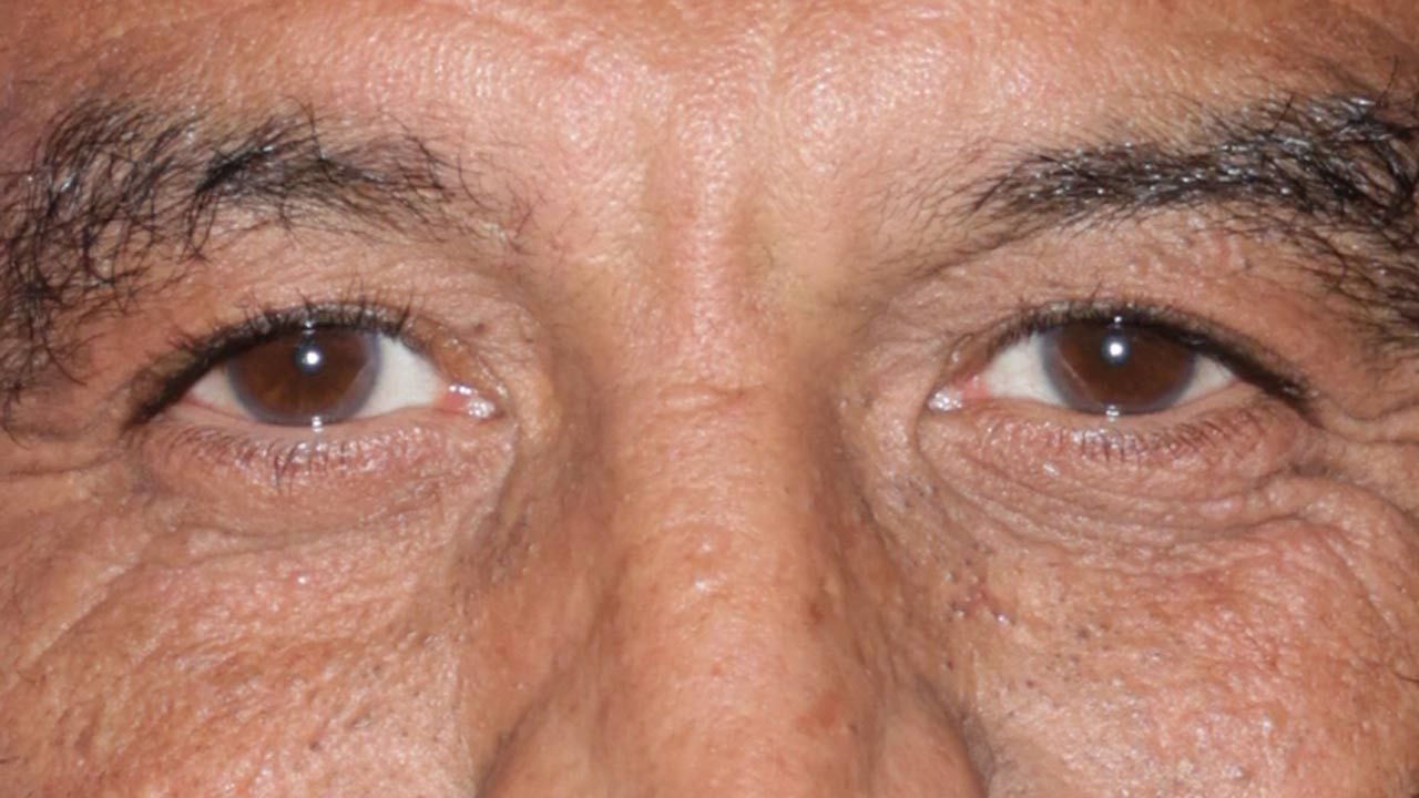 C'est l'un des plus grands acteurs comiques français et il a tourné 5 films et 2 séries avec Jonathan Cohen