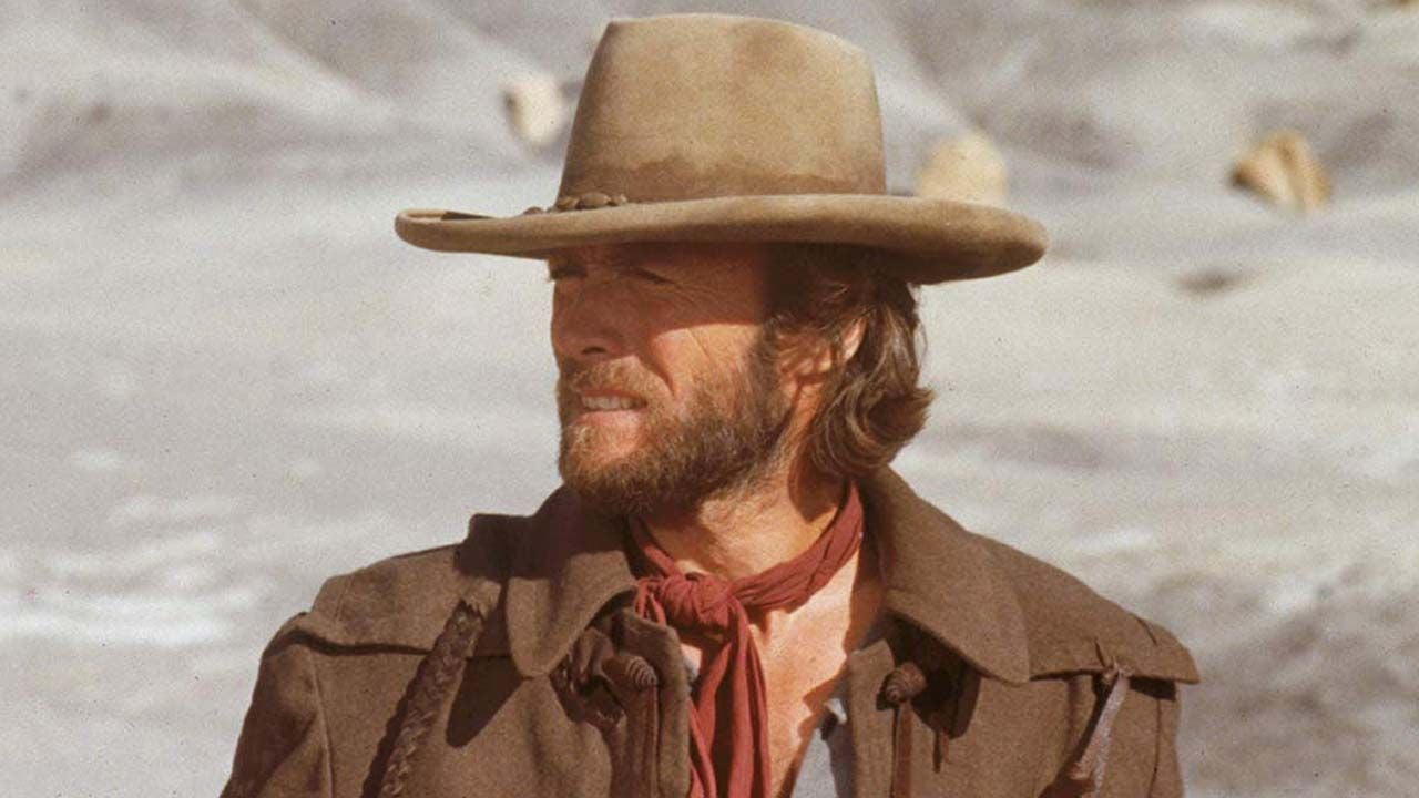 "Il l'a regardé quelques minutes" : il y a 50 ans, John Wayne et Clint Eastwood ont failli tourner un western ensemble