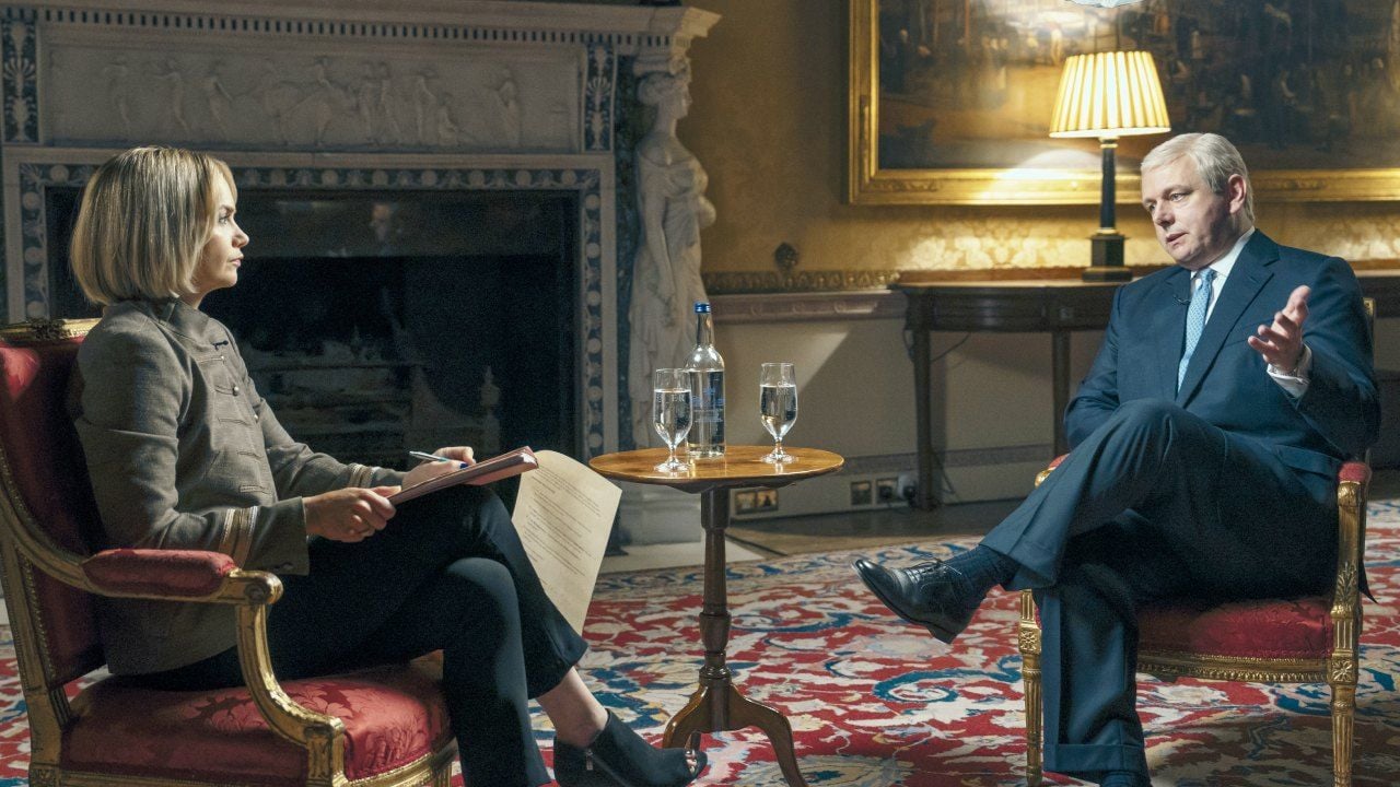 Royal Scandal : c'est quoi cette série qui explore l’un des plus grands scandales de la famille royale britannique ?