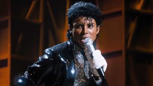 Nouvelles images biopic Michael Jackson : la ressemblance avec le roi de la pop va vous impressionner !
