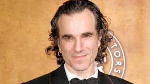 "Chef-d'œuvre énorme à ne jamais oublier !" : noté 4,2 sur 5, c'est le meilleur film de Daniel Day-Lewis !