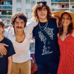 Camille Cottin + Pierre Lottin + Louis Garrel dans l'une des comédies les plus attendues de 2026... Voici la bande-annonce de Juste une illusion du tandem Toledano / Nakache !