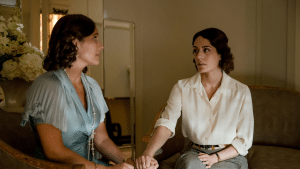 L'Eté 36 : "J'ai vraiment ressenti de la haine"... Julie de Bona (Blanche) se confie sur ses scènes difficiles avec Sofia Essaïdi (Eugénie)