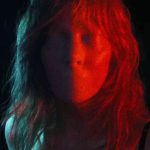 Julia Ducournau, Palme d'or pour Titane, signe le nouveau clip étrange de Mylène Farmer