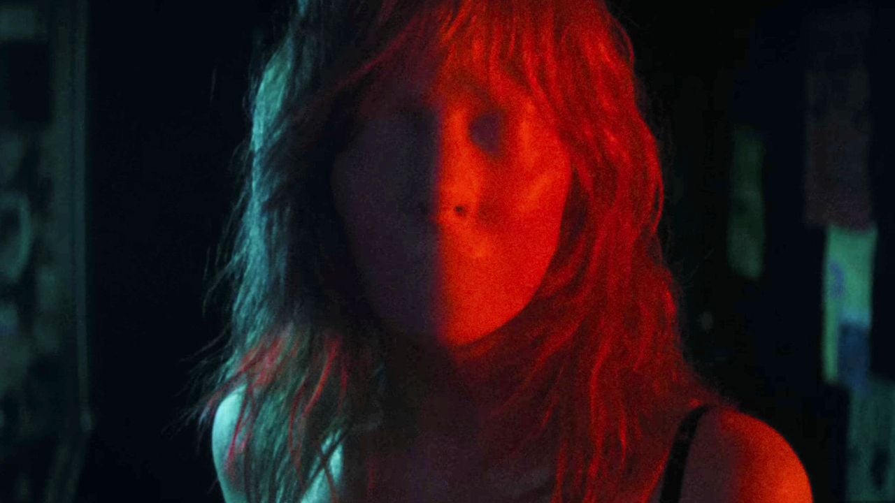 Julia Ducournau, Palme d'or pour Titane, signe le nouveau clip étrange de Mylène Farmer