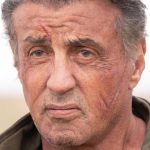 Présent dans 3 films d'une saga d'action culte ! Stallone a refusé que cet acteur mort il y a 23 ans soit remplacé pour ce rôle ô combien emblématique