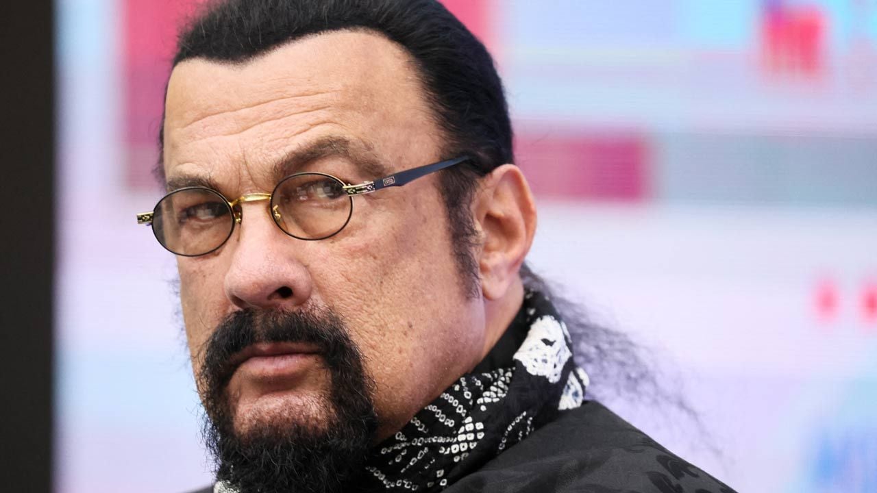 Steven Seagal : tout le monde l'a oublié mais c'est le seul film d'action où on a vu son personnage mourir !