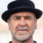 "Il m'a donné la confiance" : sans ce grand acteur qui a fait rire des millions de spectateurs, Éric Cantona n'aurait peut-être jamais fait carrière dans le cinéma