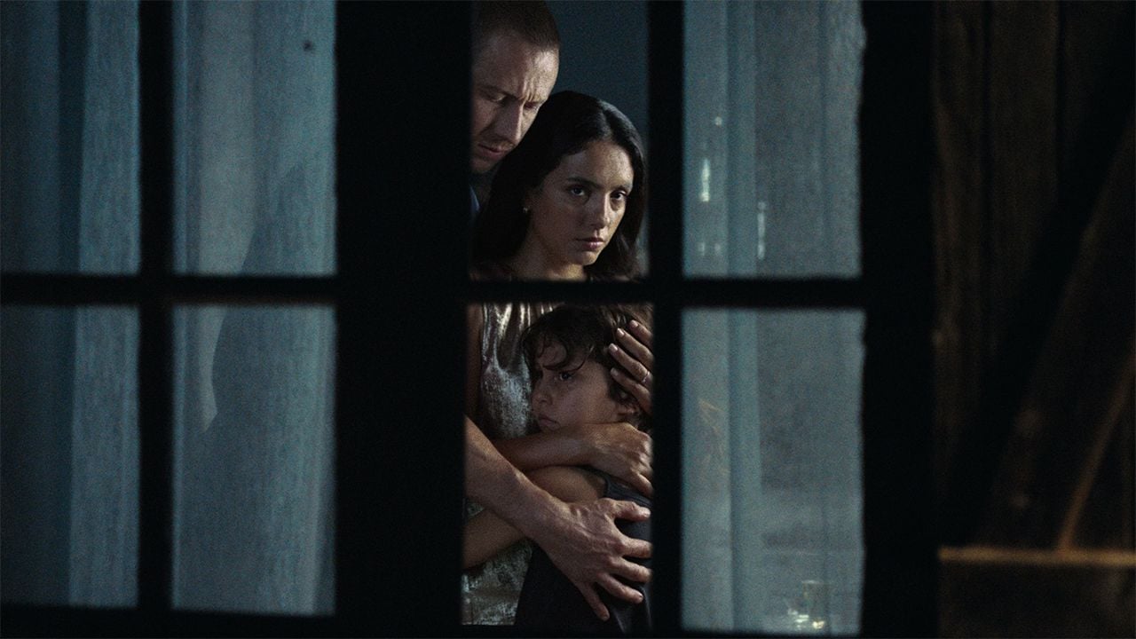 Hafsia Herzi, Benoît Magimel, Bastien Bouillon et Monica Bellucci : retrouvez-les à l’affiche d’un thriller haletant adapté du phénomène littéraire de Laurent Mauvignier, aux Éditions de Minuit