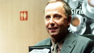 "Avec un peu de science-fiction également" : c'est l'une des meilleures comédies de Fabrice Luchini et elle est à revoir absolument !