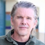 "On a l'air fragile à côté de lui" : selon Ethan Hawke, Tom Cruise ridiculise tous les acteurs pour une raison bien précise
